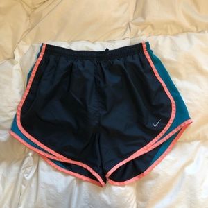 Nike Women's Dry Tempo running shorts - M